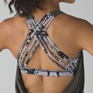 NWOT Lululemon Wild Tank 8 Gator Green Ziggy Snake